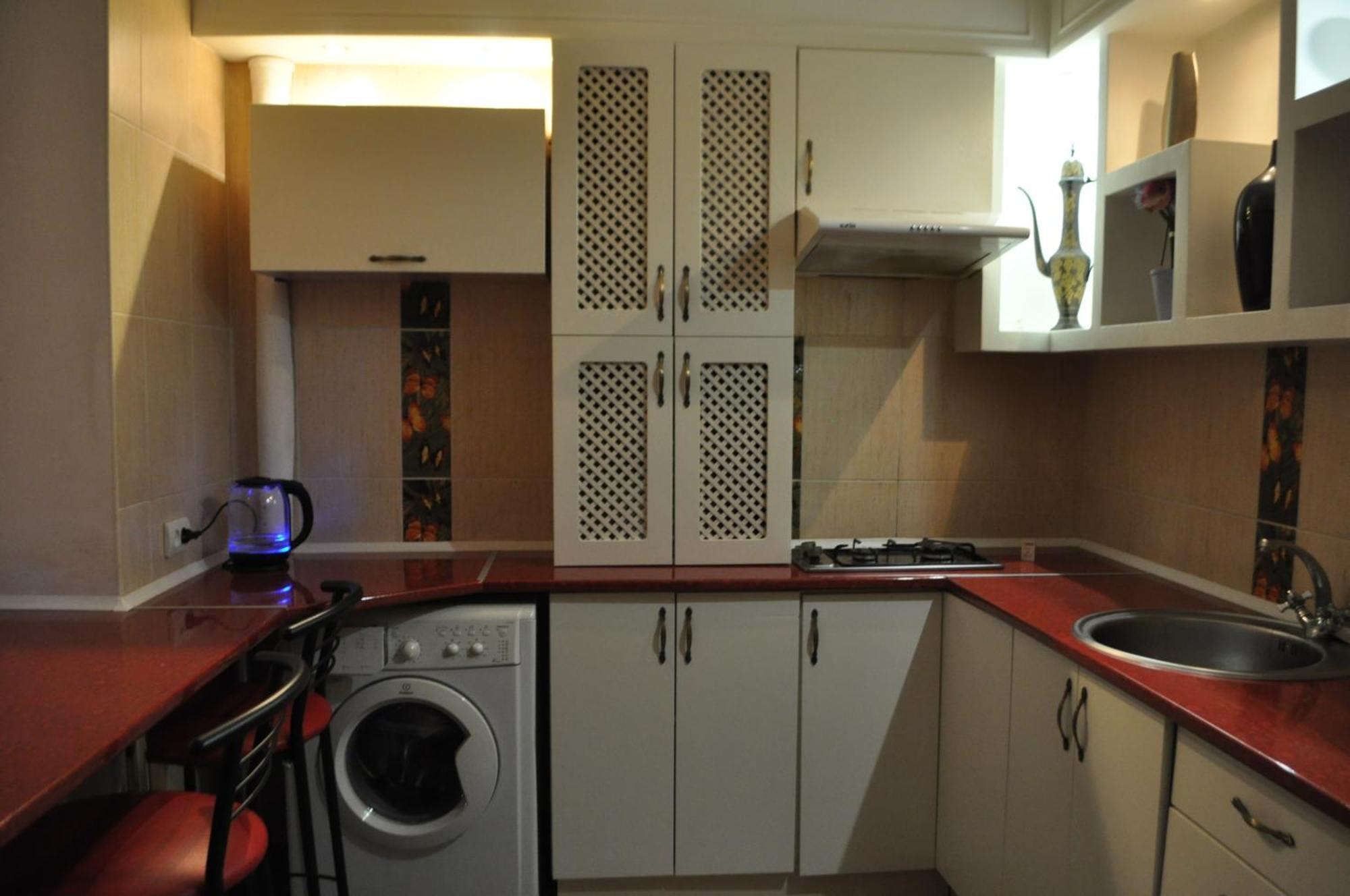 Cozy Apartments Near The Mcdonalds Kremenchuk Exterior photo